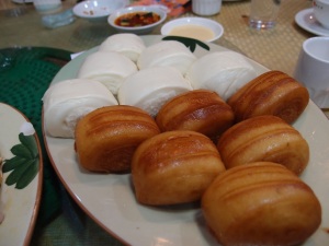  Steamed and fried mantou bun