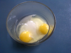 egg and sugar in bowl