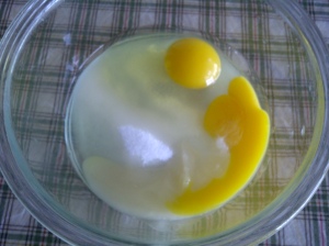 egg, honey and sugar mixture