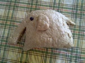 elephant shaped bread