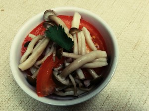 Shimeji tomato salad