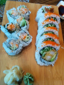 Dynamite roll and scallop roll