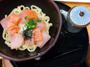 Spicy salmon and tuna bukkake udon