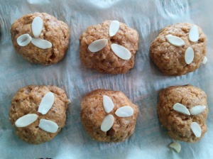 soft pumpkin cookies with almond
