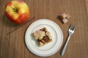 apple pie bar with caramel