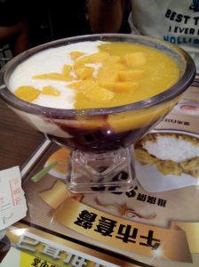mango sago soup with coconut cream