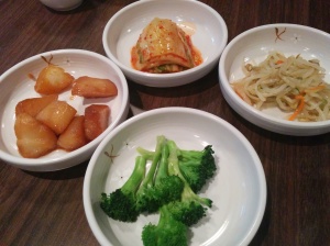banchan with kimchi and bean sprouts