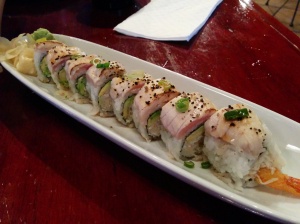sushi loku tuna tataki roll